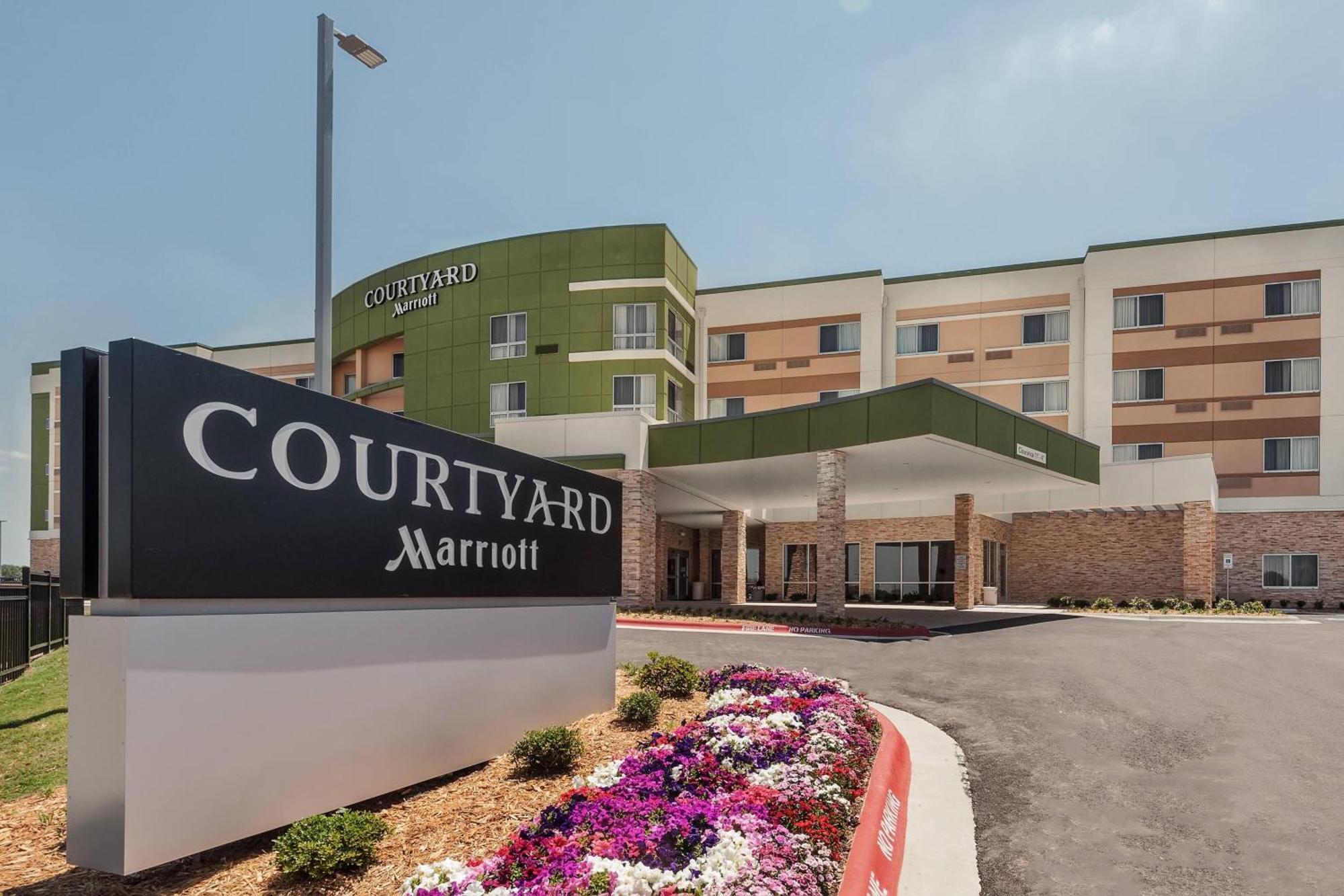 Courtyard By Marriott Ardmore Exterior photo